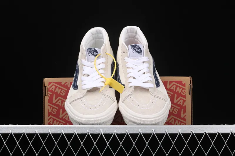 All Categories Vans Vans Series Vans Mid Vans Sk8 Mid Reissue Vans Mid VN0A391FTP1 One size too large